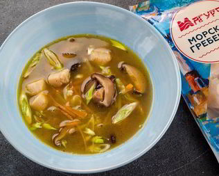 Легкий суп с морскими гребешками и шиитаке