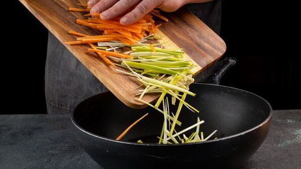 легкий суп с морскими гребешками и шиитаке