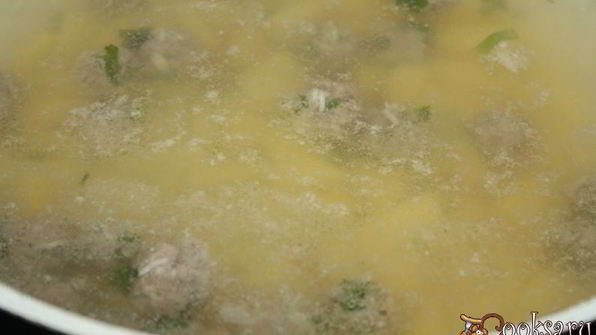 простой суп с индюшиными фрикадельками