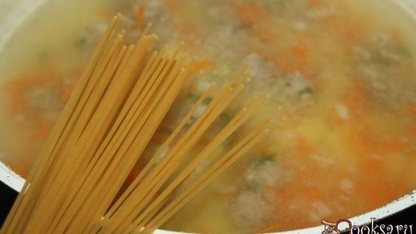 простой суп с индюшиными фрикадельками