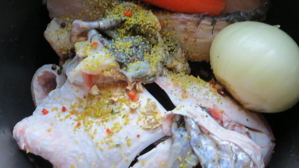 рыбный суп из пеленгаса в мультиварке