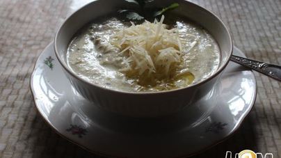 Сливочный крем-суп с цуккини и шампиньонами