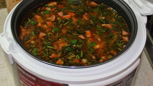 солянка в мультиварке