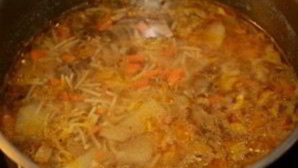 суп из белых грибов с вермишелью