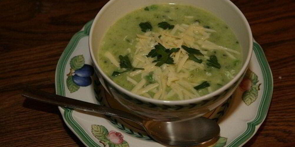 Рецепт суп из зеленых овощей с яйцом и лимоном