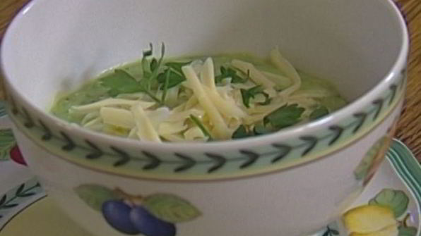 суп из зеленых овощей с яйцом и лимоном