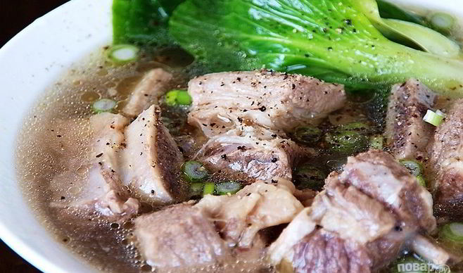 Суп на говяжьих ребрышках