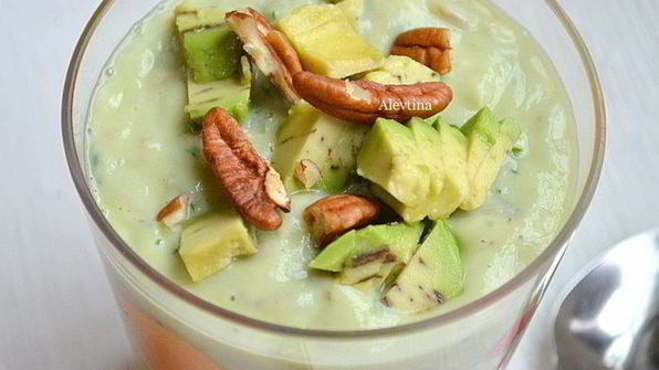 суп охлажденный с авокадо