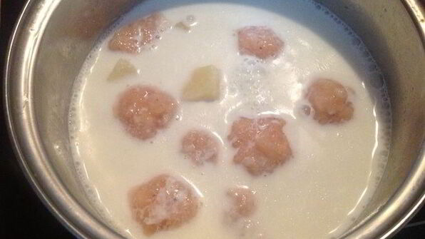 сливочно-грибной суп-пюре с фрикадельками