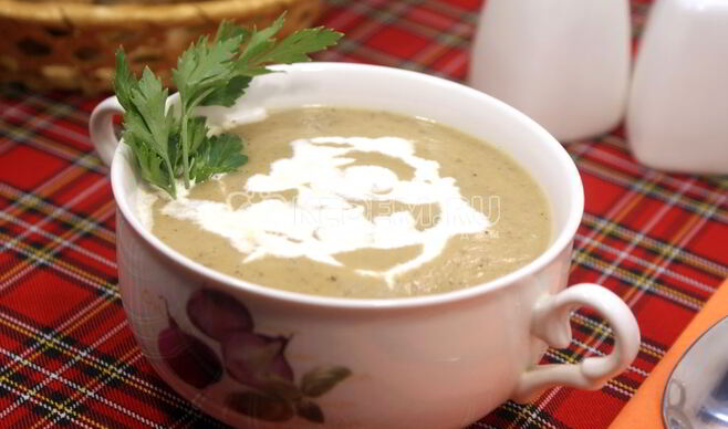 Сливочный суп-пюре из цуккини