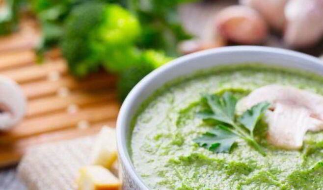 Суп-пюре из брокколи с грибами