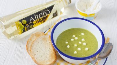 Суп-пюре из брокколи с творожным сыром