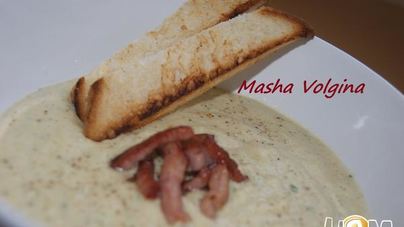 Суп-пюре из кабачка с копченостями Нежный