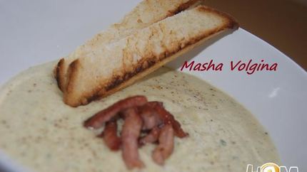 Суп-пюре из кабачка с копченостями Нежный