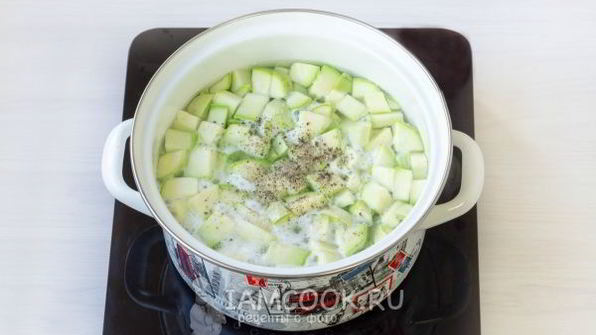 суп-пюре из кабачков с плавленным сыром