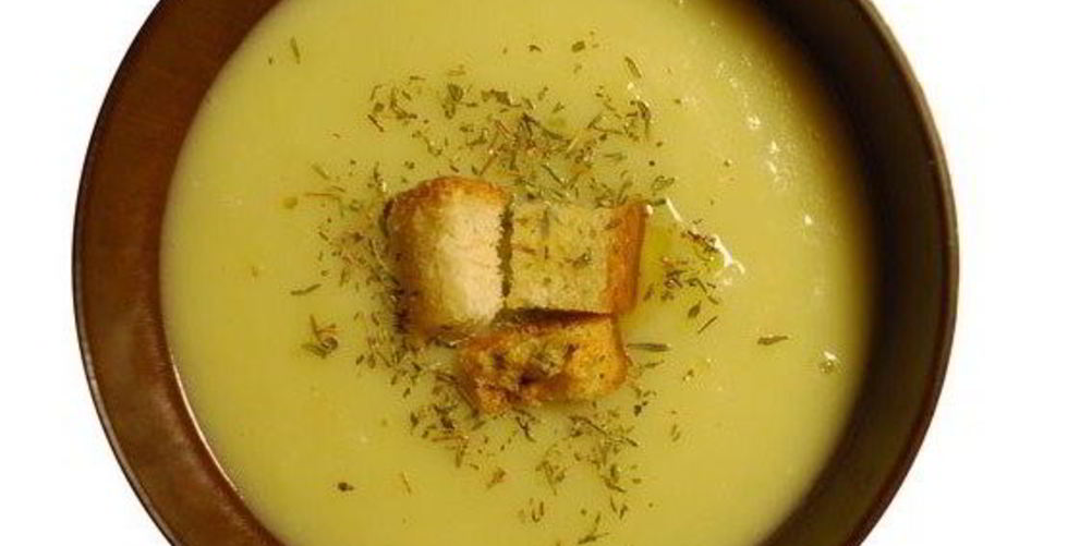 Рецепт суп-пюре из картофеля и лука-порея с крутонами