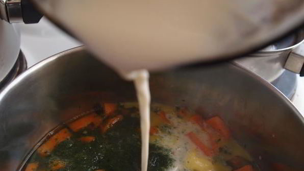 суп-пюре из моркови и шпината