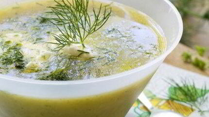 Суп-пюре из рукколы с козьим сыром