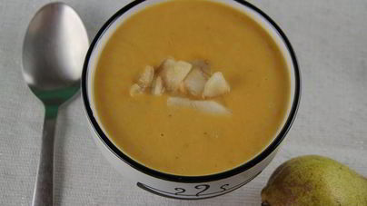 Суп-пюре из сладкого картофеля, пастернака и груши