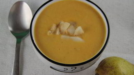 Суп-пюре из сладкого картофеля, пастернака и груши