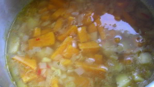 суп-пюре из сладкого картофеля, пастернака и груши