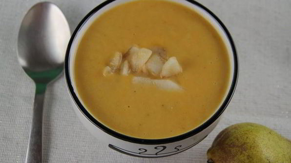 суп-пюре из сладкого картофеля, пастернака и груши