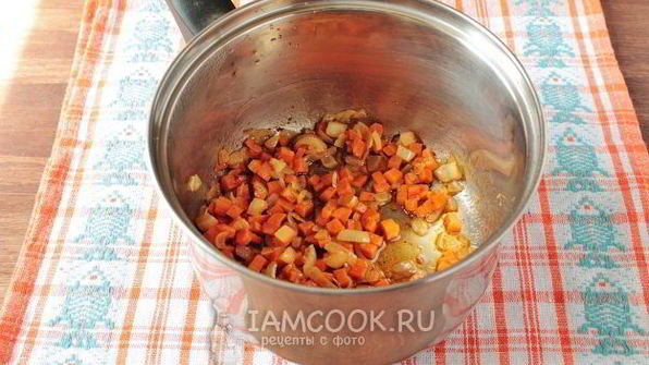 суп-пюре из стеблевого сельдерея