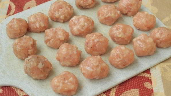 суп-пюре из тыквы с фрикадельками