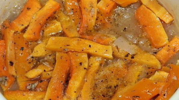 суп-пюре из запеченной тыквы с перцами