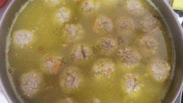 суп с фрикадельками из куриного фарша