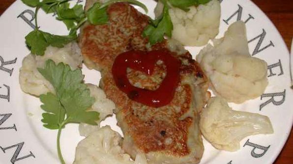 суп с картофелем, рисом свининой и цветной капустой