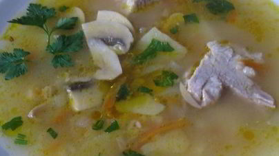 Суп с мясом и грибами