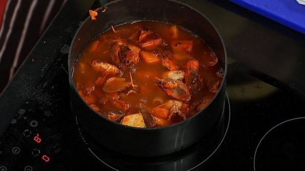 суп с мясом раков