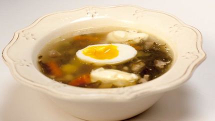 Суп со щавелем и яйцом