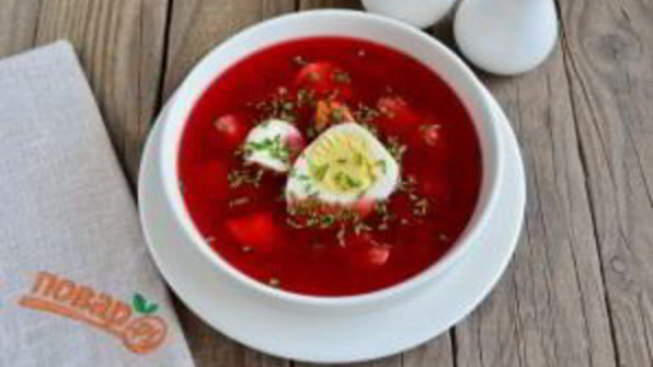 свекольный суп с яйцом