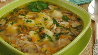 Сытный гречневый суп с курицей
