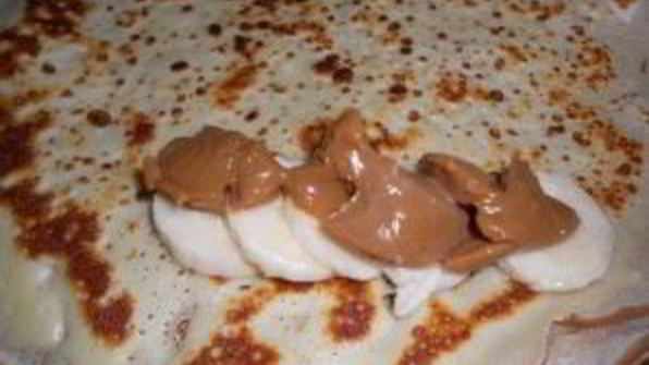 блинчики с бананом и сгущенкой