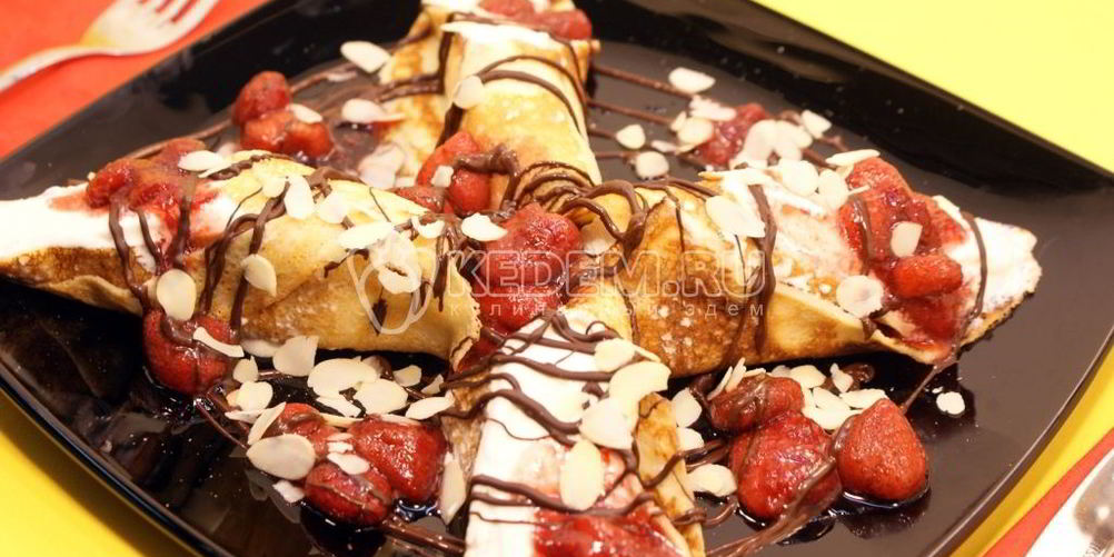 Рецепт блинчики с мороженым и клубникой