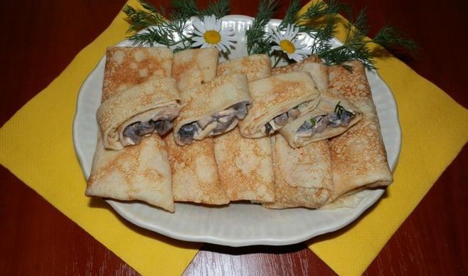 Блины с грибами и сыром