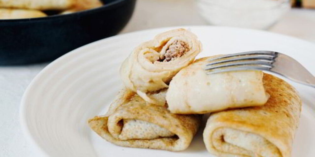 Рецепт блины с печенью и маринованным луком