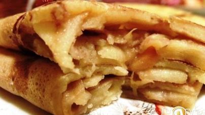 Блины с яблоками