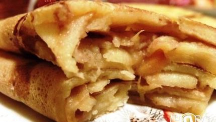 Блины с яблоками