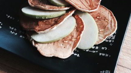 Медово-яблочные панкейки