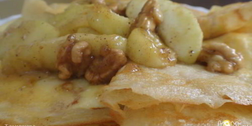 Рецепт миндальные блины с карамелизированными яблоками