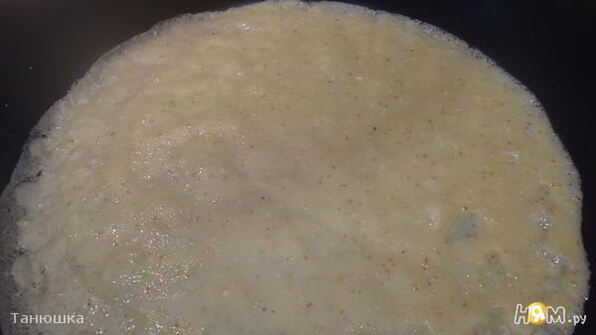 миндальные блины с карамелизированными яблоками