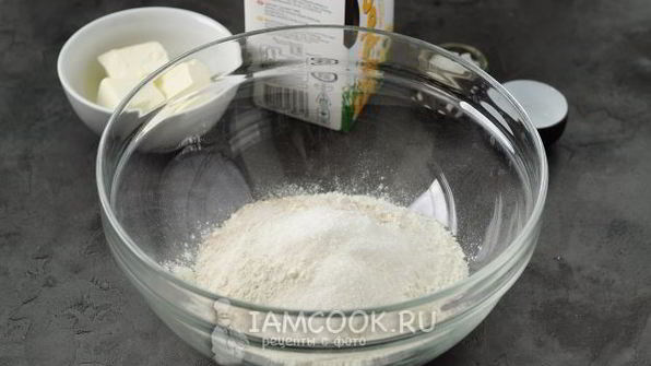 пышные дрожжевые блины на молоке