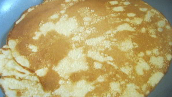 тонкие блинчики на сметане