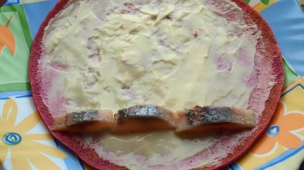 закусочные свекольные блинчики с сельдью