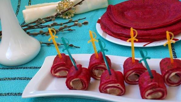 закусочные свекольные блинчики с сельдью