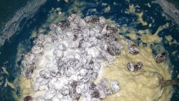 ароматные булочки с изюмом